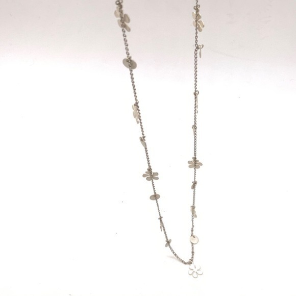 Delicate flower and circle abstract necklace - Picture 2 of 2